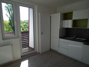 Pronájem bytu 3+1, Praha - Dejvice, Zengrova, 74 m2
