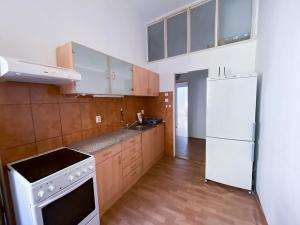 Pronájem bytu 2+1, Praha - Holešovice, Bubenská, 50 m2