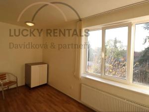 Pronájem bytu 2+kk, Průhonice, U Křížku, 42 m2