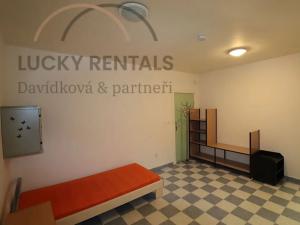 Pronájem bytu 2+kk, Průhonice, U Křížku, 42 m2