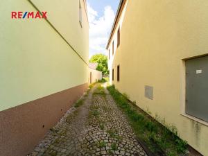 Prodej rodinného domu, Týnec nad Labem, Masarykovo náměstí, 142 m2