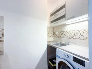 Pronájem bytu 1+kk, Ústí nad Labem, Dukelských hrdinů, 22 m2