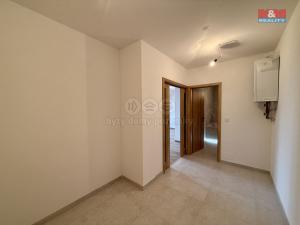 Pronájem bytu 1+kk, Třebechovice pod Orebem, Masarykovo náměstí, 41 m2