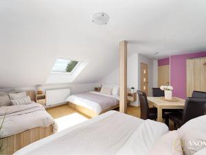 Prodej ubytování, Lednice, Nejdecká, 594 m2