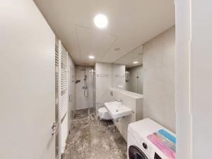 Pronájem bytu 2+kk, Praha - Modřany, Československého exilu, 60 m2