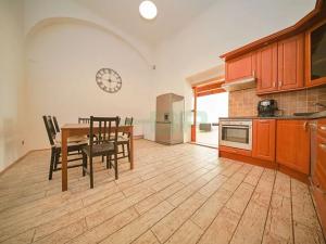 Pronájem bytu 1+1, Praha - Staré Město, Dlouhá, 70 m2