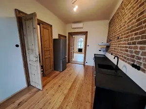 Pronájem bytu 1+1, Praha - Holešovice, U papírny, 43 m2