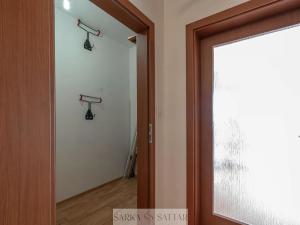 Prodej bytu 2+kk, Praha - Dolní Měcholupy, Kryšpínova, 48 m2