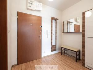 Prodej bytu 2+kk, Praha - Dolní Měcholupy, Kryšpínova, 48 m2