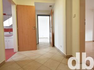 Pronájem bytu 2+1, Karlovy Vary, Moskevská, 45 m2