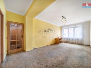 Prodej bytu 2+1, Hrádek - Nová Huť, 1. máje, 56 m2