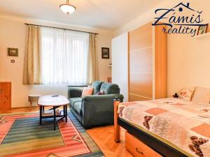 Pronájem bytu 2+kk, Praha - Bubeneč, Národní obrany, 54 m2