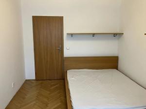 Dražba bytu 2+kk, Praha - Vinohrady, Ruská, 70 m2