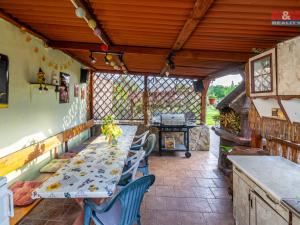 Prodej rodinného domu, Neratovice - Mlékojedy, Hlavní, 174 m2