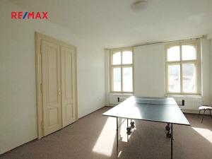 Prodej obchodního prostoru, Hostouň, Chodské náměstí, 499 m2