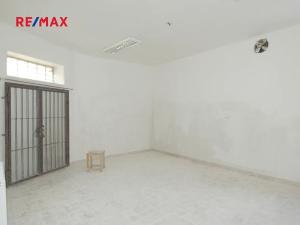 Prodej obchodního prostoru, Hostouň, Chodské náměstí, 499 m2