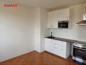 Pronájem bytu 2+kk, Praha - Strašnice, Sečská, 58 m2