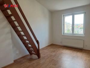 Pronájem bytu 2+kk, Praha - Strašnice, Sečská, 58 m2