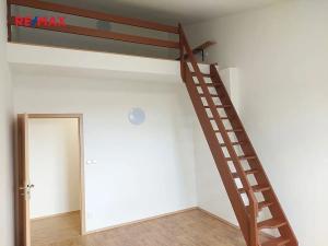 Pronájem bytu 2+kk, Praha - Strašnice, Sečská, 58 m2