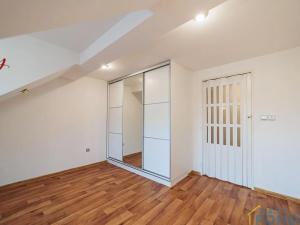Prodej rodinného domu, Klešice, 365 m2