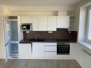 Pronájem bytu 2+kk, Odolena Voda, Květnová, 62 m2