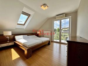 Pronájem rodinného domu, Průhonice, Bohumila Kavky, 300 m2