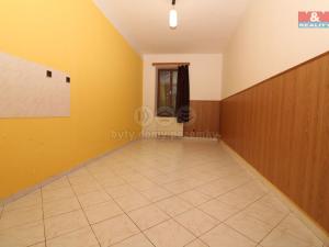 Prodej bytu 3+1, Nový Bor - Arnultovice, Gen. Svobody, 75 m2