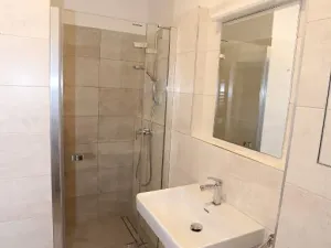 Pronájem bytu 1+kk, Praha - Karlín, U Mlýnského kanálu, 35 m2