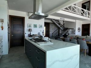 Prodej rodinného domu, Coxen Hole, Roatán, Honduras, 371 m2