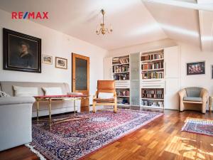Prodej bytu 3+1, Karlovy Vary, Raisova, 110 m2
