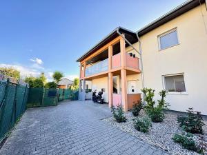 Prodej bytu 2+kk, Nová Ves, Nad Obcí, 49 m2