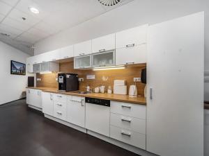 Pronájem kanceláře, Praha - Libeň, Českomoravská, 890 m2