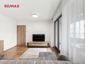 Pronájem bytu 2+kk, Praha - Libeň, Vojenova, 58 m2