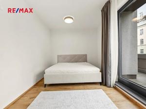 Pronájem bytu 2+kk, Praha - Libeň, Vojenova, 58 m2