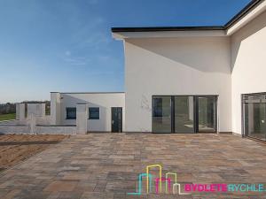 Prodej vily, Větrušice, 250 m2
