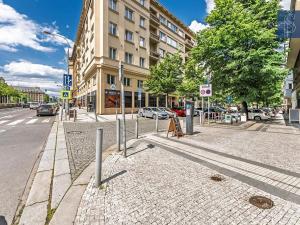Prodej bytu 2+1, Praha - Bubeneč, Národní obrany, 93 m2