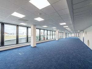 Pronájem kanceláře, Praha - Smíchov, Radlická, 379 m2