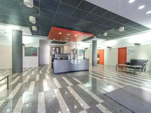 Pronájem kanceláře, Praha - Holešovice, Na Maninách, 4000 m2