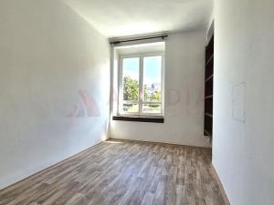 Pronájem bytu 3+kk, Praha - Žižkov, Ambrožova, 67 m2