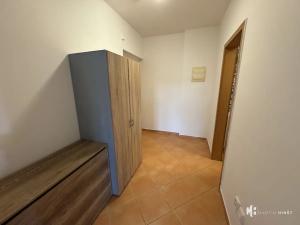 Pronájem bytu 1+kk, Praha - Strašnice, Názovská, 38 m2