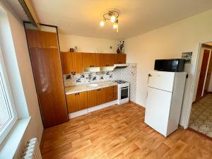 Pronájem bytu 2+1, České Budějovice - České Budějovice 7, Roudenská, 68 m2