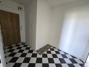 Prodej bytu 2+1, Židlochovice, sídl. Družba, 63 m2