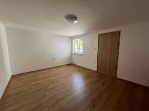 Pronájem bytu 1+1, Káraný, 42 m2