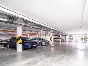 Pronájem kanceláře, Praha - Michle, Vyskočilova, 966 m2