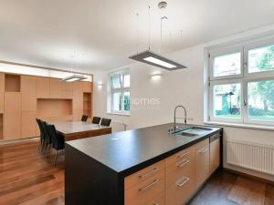 Pronájem vily, Praha - Dejvice, Soborská, 340 m2