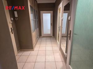 Pronájem bytu 2+kk, Praha - Vršovice, Oblouková, 53 m2