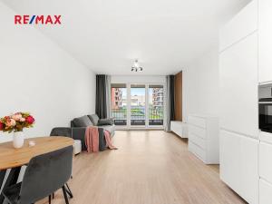 Pronájem bytu 1+kk, Praha - Hloubětín, Poděbradská, 37 m2