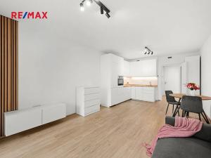 Pronájem bytu 1+kk, Praha - Hloubětín, Poděbradská, 37 m2