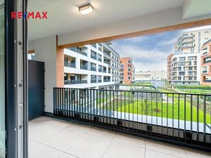 Pronájem bytu 1+kk, Praha - Hloubětín, Poděbradská, 37 m2