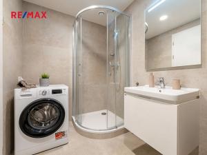 Pronájem bytu 1+kk, Praha - Hloubětín, Poděbradská, 37 m2